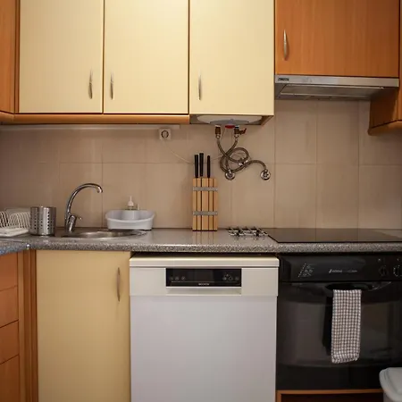 Just4Uapartment 2 - Near Lisbon & Beach - With Ac * ألمادا