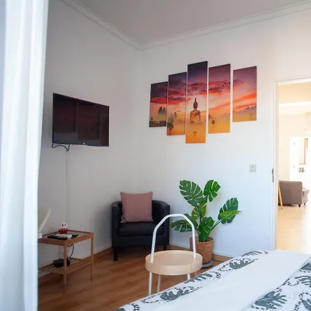 Just4Uapartment 2 - Near Lisbon & Beach - With Ac ألمادا